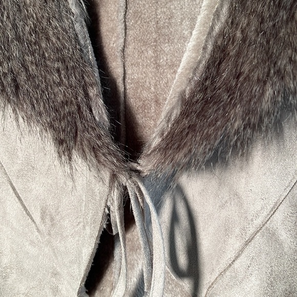 CATO WOMAN Boho Faux Shearling Faux Fur Collar Boho Western Grey Vest SZ 26/28W - Picture 2 of 12